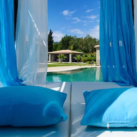 Black White Villa Dassia (Corfu)