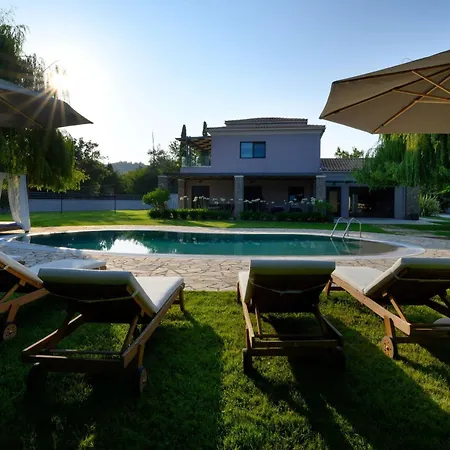 Villa Black White Dassia (Corfu)