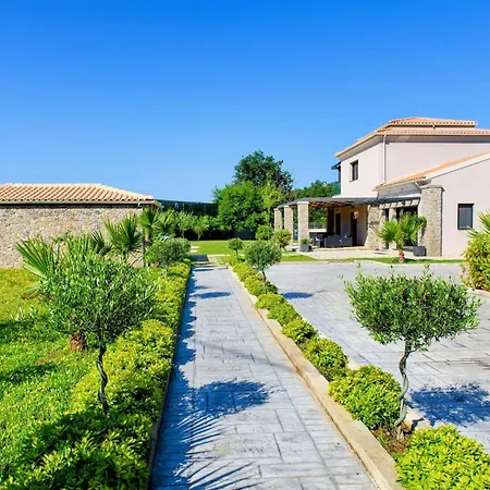 Black White Dassia (Corfu)