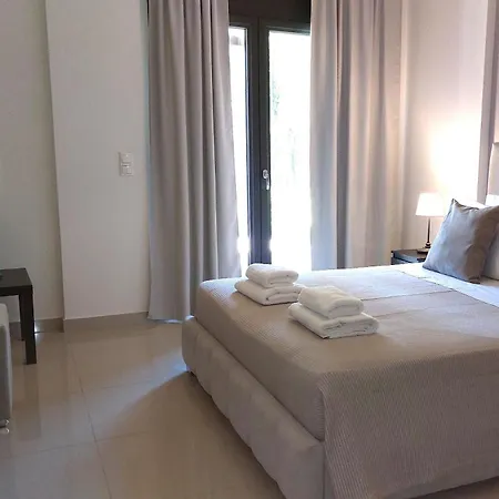 Black White Villa Dassia (Corfu)