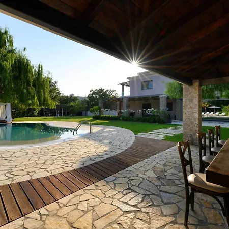 Black White Villa Dassia (Corfu)