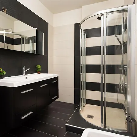 Black White Villa